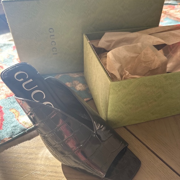 Gucci crocodile print pump - Picture 1 of 3